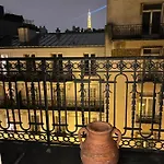 Magnificent Apartment With Eiffel Tower View
